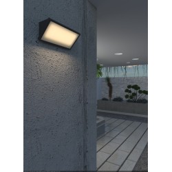 LAMPADA DA ESTERNO IN ALLUMINIO NERO  E VETRO 20W 2050LM  IP65 CCT  26,8X10,8X10,8CM